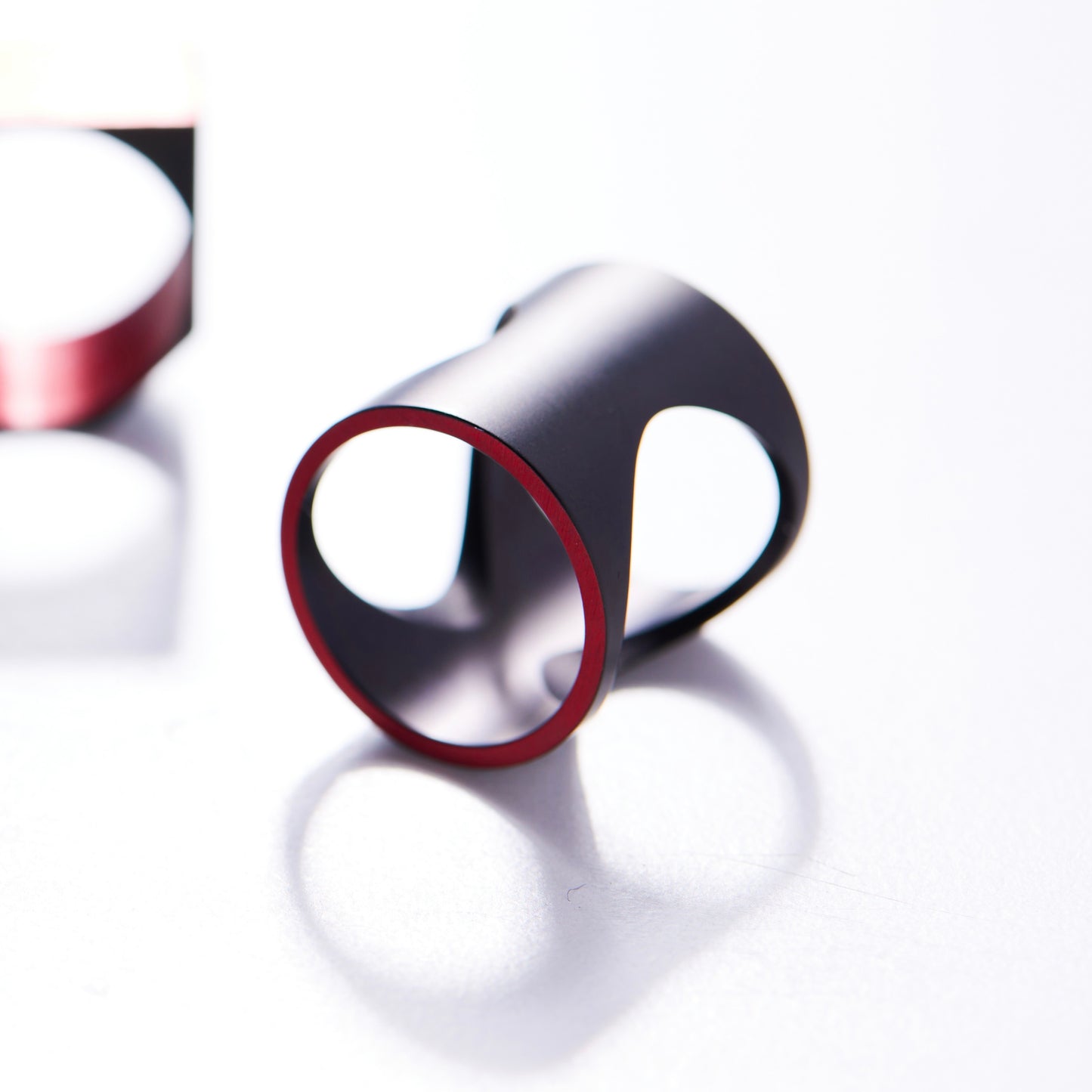 URUSHI HOLE